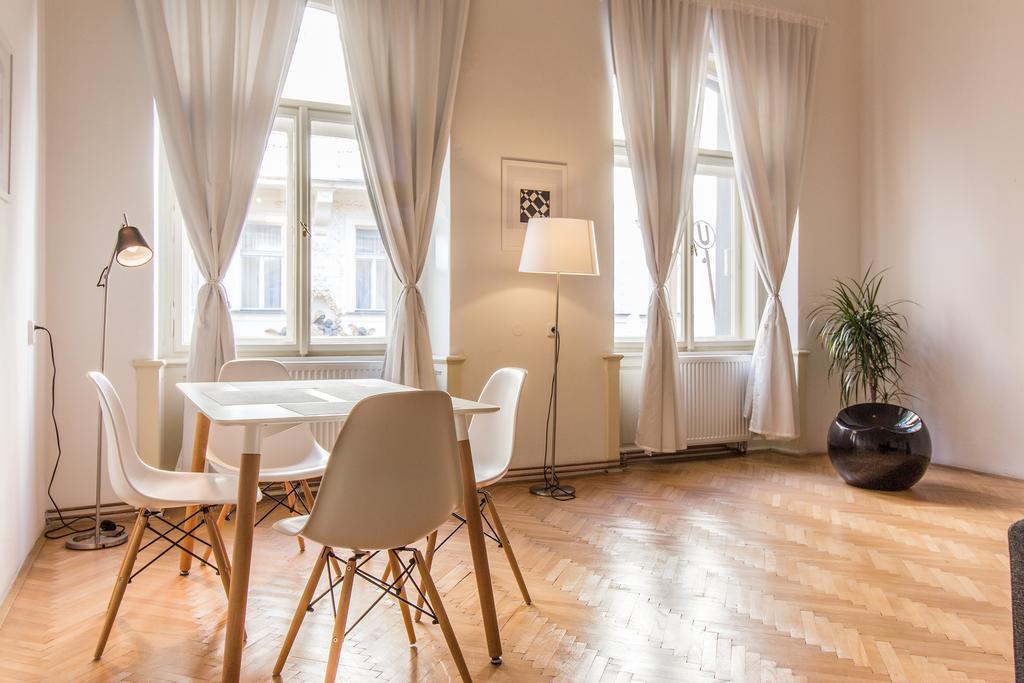Mighty Prague Apartments Truhlarska Extérieur photo