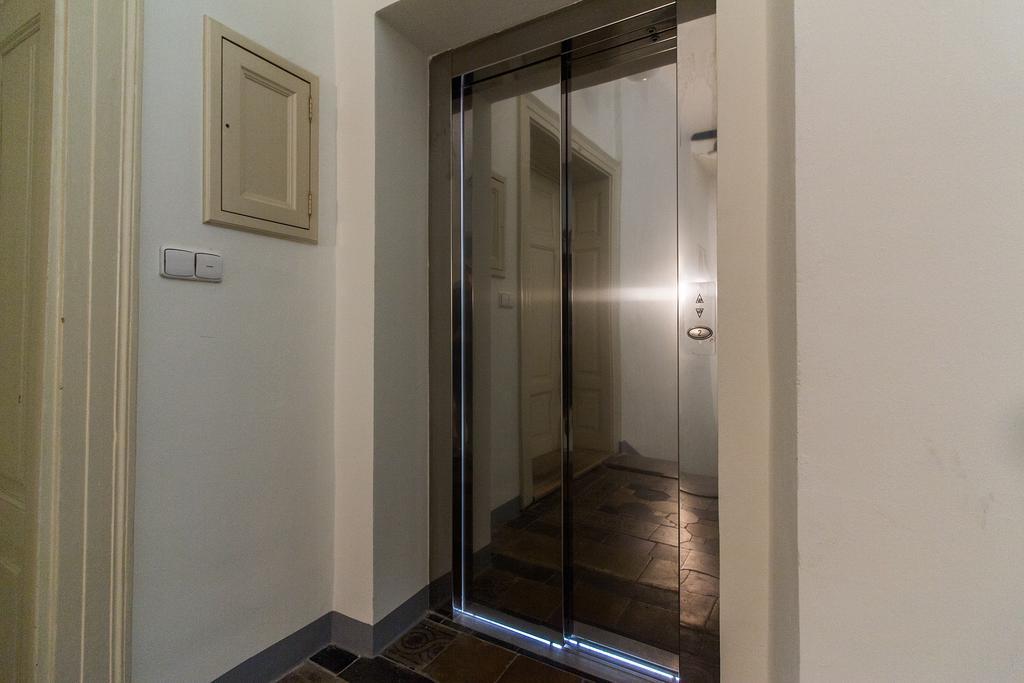 Mighty Prague Apartments Truhlarska Extérieur photo